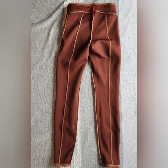 Spanx Faux Suede Pull Up Skinny Legging Pants Caramel Size XS Mid Rise Stretch - Picture 6 of 6